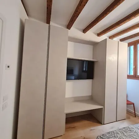 Levante House Apartament Wenecja