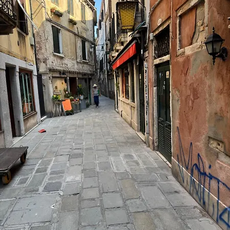 Levante House Daire *